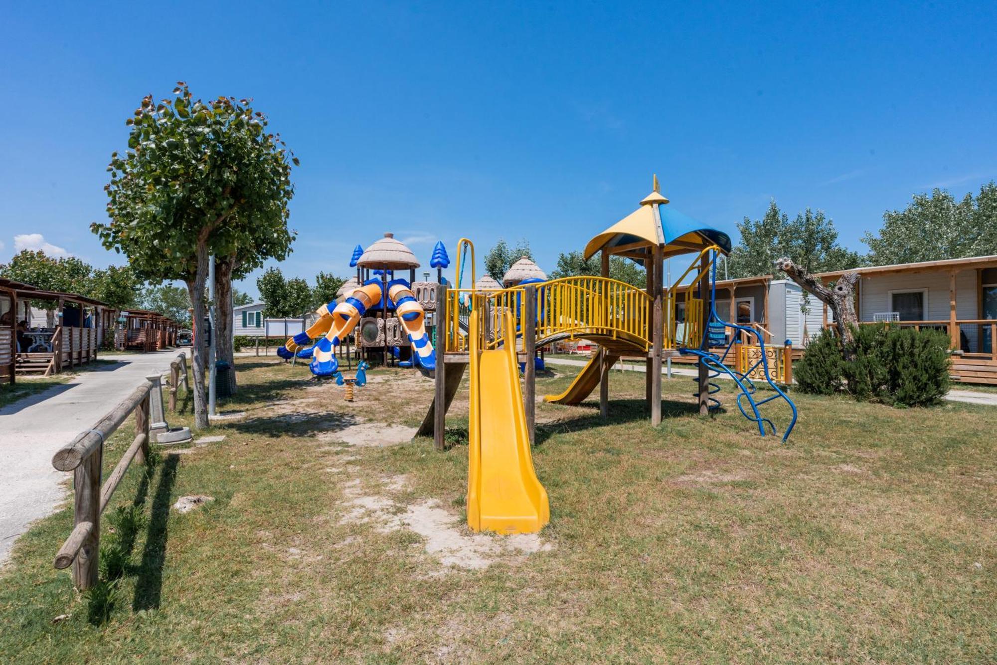 Club Del Sole International Riccione Easy Camping Village ภายนอก รูปภาพ