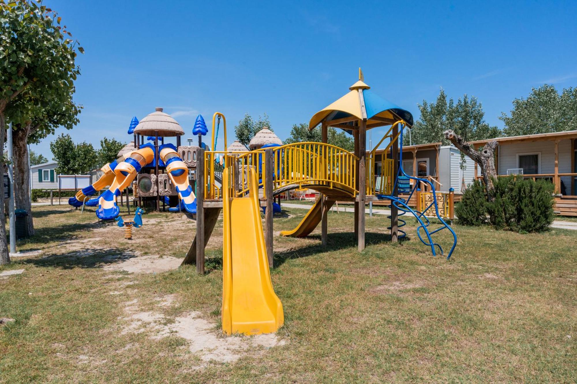 Club Del Sole Riccione Easy Camping Village ภายนอก รูปภาพ